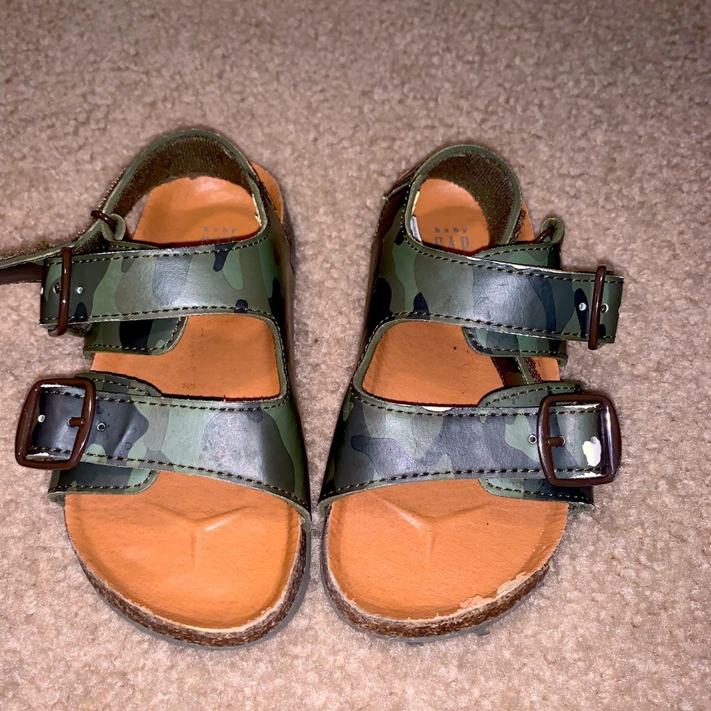 Gap Sandals